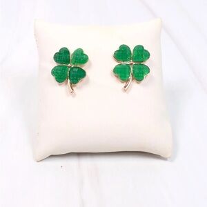 Sparkle shamrock earrings • NWT